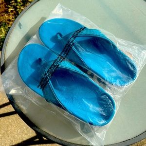 Yumi gecko mosaic blue sandals/ flip flops